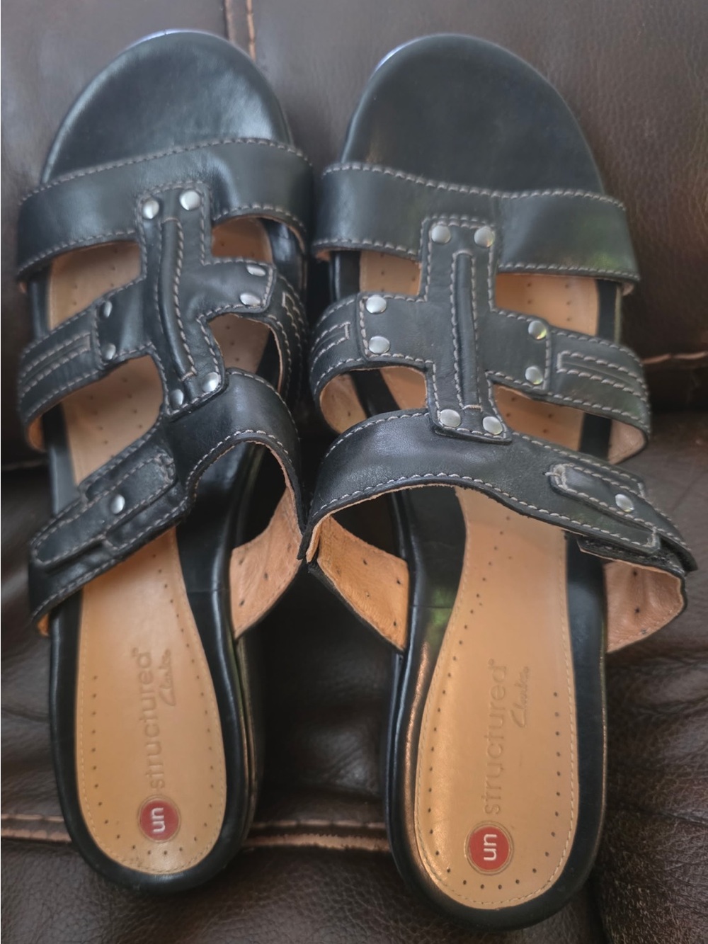 Clarks Unstructured Black Leather Strappy Sandals